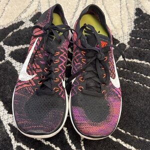 Nike Women's Black and Purple Athletic Shoes